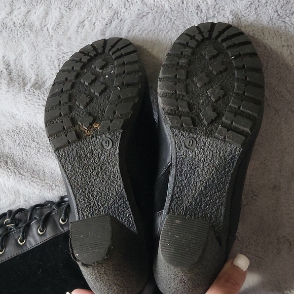 Cute Lace up Boots!(C) - Picture 3 of 6